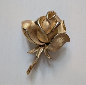 Trifari Vintage Gold Tone Rose Brooch Pin